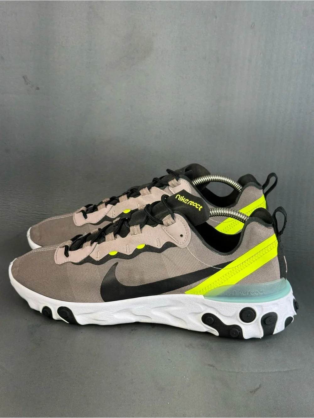 Nike React Element 55 Premium Pumice Black athletic sneaker men’s size 11.5